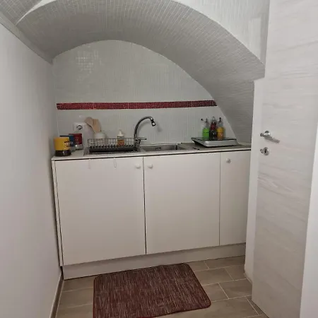 Red House * 카타니아